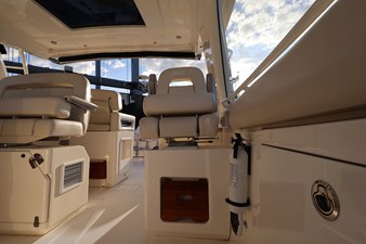 Boston Whaler 380 Realm 31 2019 Boston Whaler 380 Realm 32
