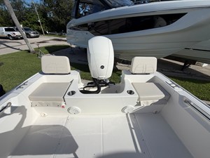 2027 Boston Whaler 190 Montauk 8