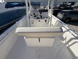 2027 Boston Whaler 190 Montauk 9