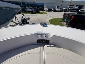 2027 Boston Whaler 190 Montauk 20