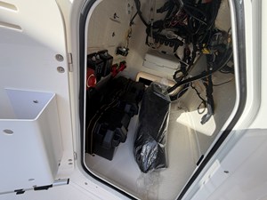 2027 Boston Whaler 190 Montauk 24