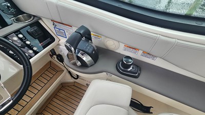 Sea Ray 320 SUNDANCER OB 17 2020 Sea Ray 320 SUNDANCER OB 18
