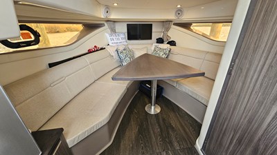 Sea Ray 320 SUNDANCER OB 22 2020 Sea Ray 320 SUNDANCER OB 23