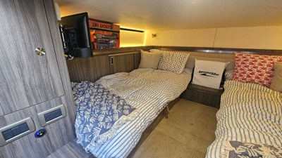 Sea Ray 320 SUNDANCER OB 26 2020 Sea Ray 320 SUNDANCER OB 27