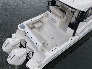Boston Whaler 325 CONQUEST 5 2025 Boston Whaler 325 CONQUEST 6