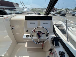 Boston Whaler 325 CONQUEST 18 2025 Boston Whaler 325 CONQUEST 19