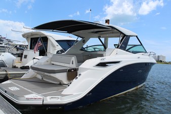 Sea Ray 320 SUNDANCER 6 2023 Sea Ray 320 SUNDANCER 7
