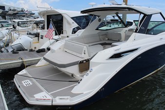 Sea Ray 320 SUNDANCER 8 2023 Sea Ray 320 SUNDANCER 9