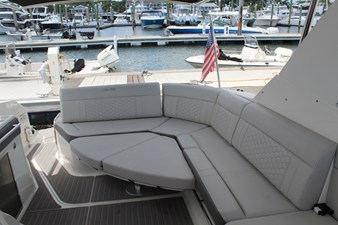 Sea Ray 320 SUNDANCER 16 2023 Sea Ray 320 SUNDANCER 17