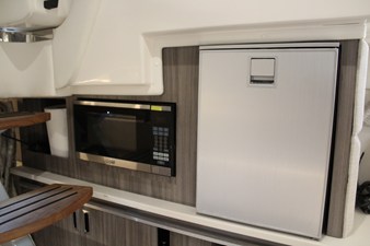 Sea Ray 320 SUNDANCER 31 2023 Sea Ray 320 SUNDANCER 32
