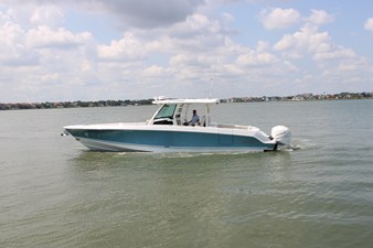 Boston Whaler 380 OUTRAGE 1 2018 Boston Whaler 380 OUTRAGE 2