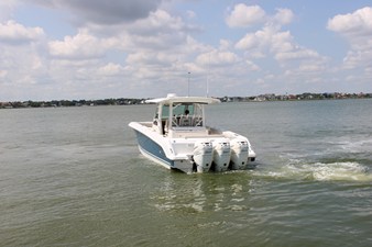 Boston Whaler 380 OUTRAGE 6 2018 Boston Whaler 380 OUTRAGE 7