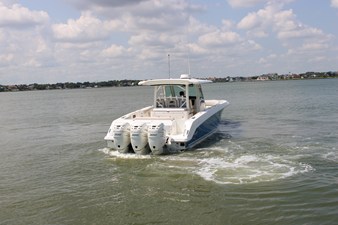 Boston Whaler 380 OUTRAGE 10 2018 Boston Whaler 380 OUTRAGE 11