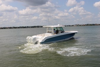 Boston Whaler 380 OUTRAGE 12 2018 Boston Whaler 380 OUTRAGE 13