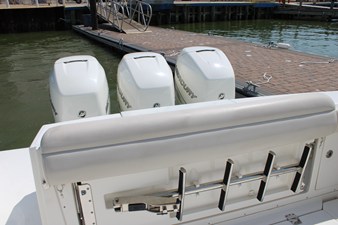 Boston Whaler 380 OUTRAGE 26 2018 Boston Whaler 380 OUTRAGE 27