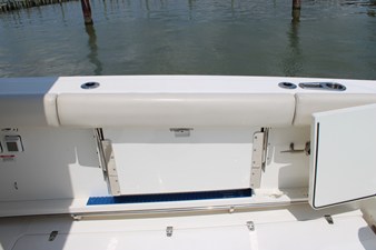 Boston Whaler 380 OUTRAGE 27 2018 Boston Whaler 380 OUTRAGE 28