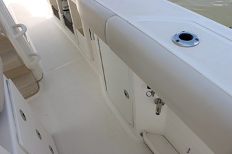 Boston Whaler 380 OUTRAGE 30 2018 Boston Whaler 380 OUTRAGE 31
