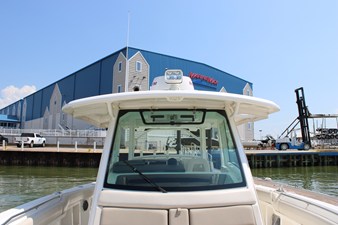 Boston Whaler 380 OUTRAGE 35 2018 Boston Whaler 380 OUTRAGE 36