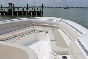 Boston Whaler 380 OUTRAGE 39 2018 Boston Whaler 380 OUTRAGE 40