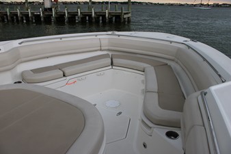 Boston Whaler 380 OUTRAGE 47 2018 Boston Whaler 380 OUTRAGE 48