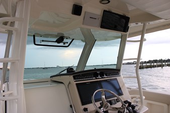 Boston Whaler 380 OUTRAGE 51 2018 Boston Whaler 380 OUTRAGE 52