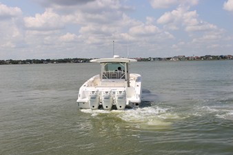 Boston Whaler 380 OUTRAGE 8 2018 Boston Whaler 380 OUTRAGE 9