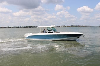 Boston Whaler 380 OUTRAGE 17 2018 Boston Whaler 380 OUTRAGE 18