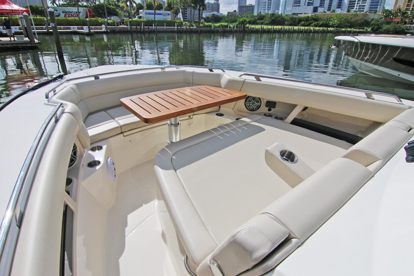 2027 Boston Whaler 350 Realm 9