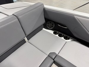 2024 Cobalt CS23 31