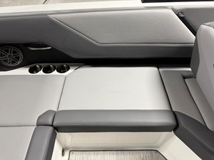 2024 Cobalt CS23 34