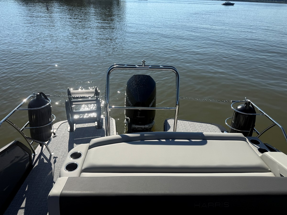 2027 Harris Sunliner 250 15