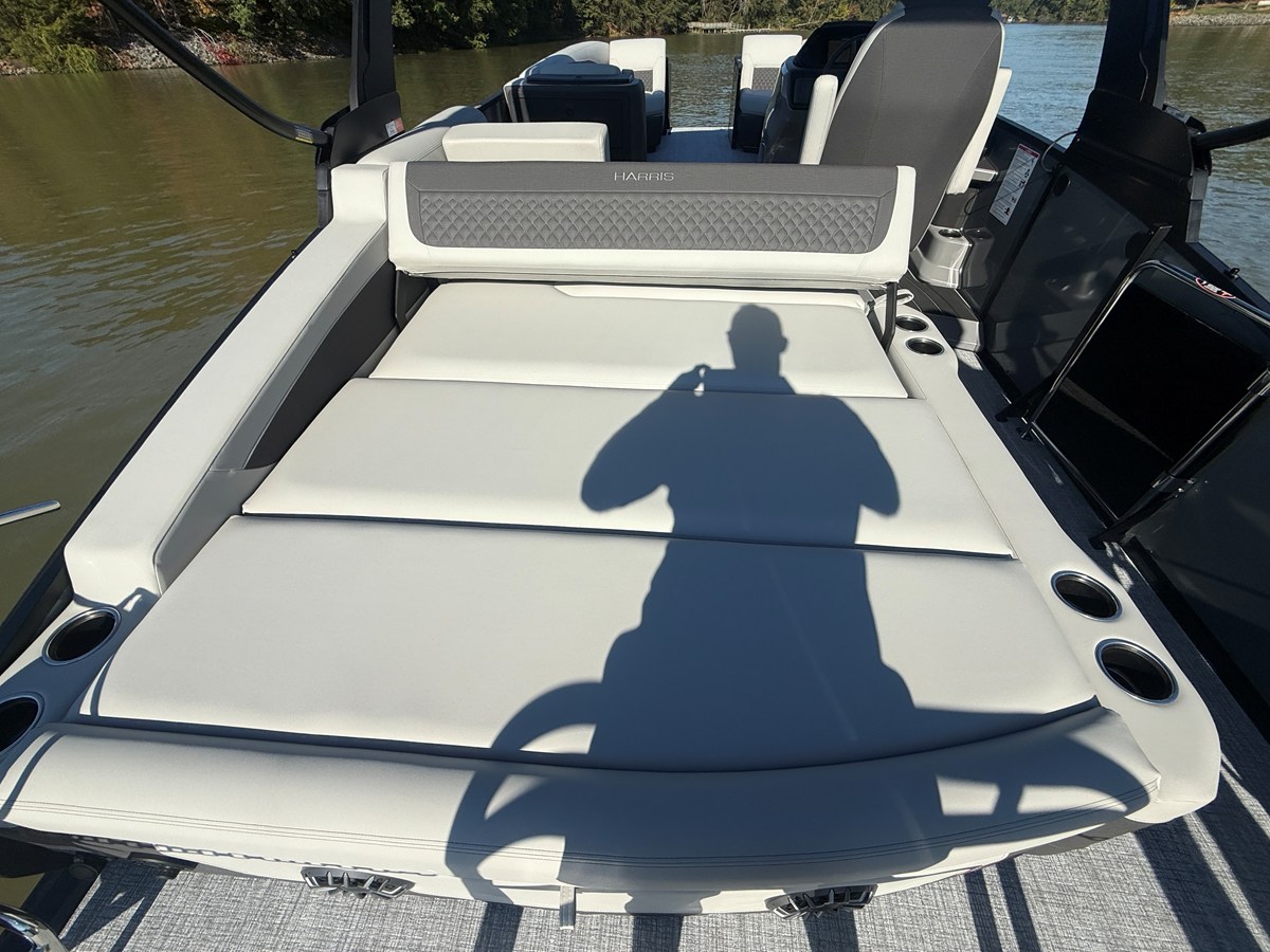 2027 Harris Sunliner 250 21