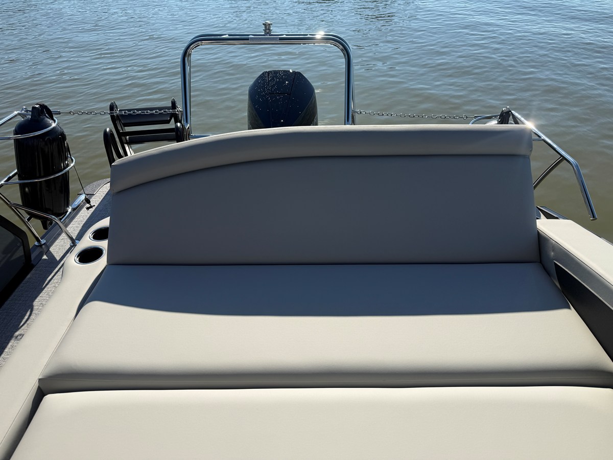 2027 Harris Sunliner 250 22