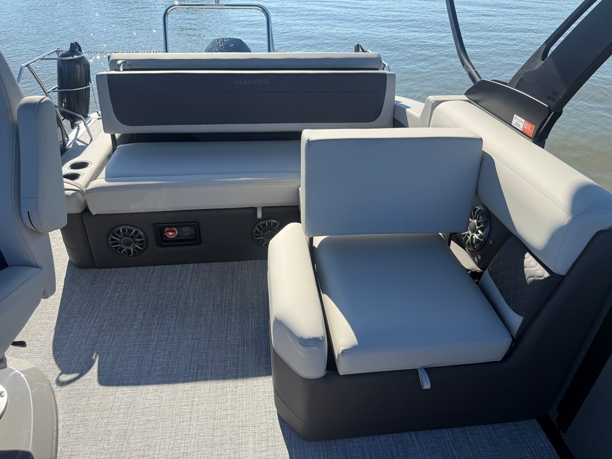 2027 Harris Sunliner 250 29