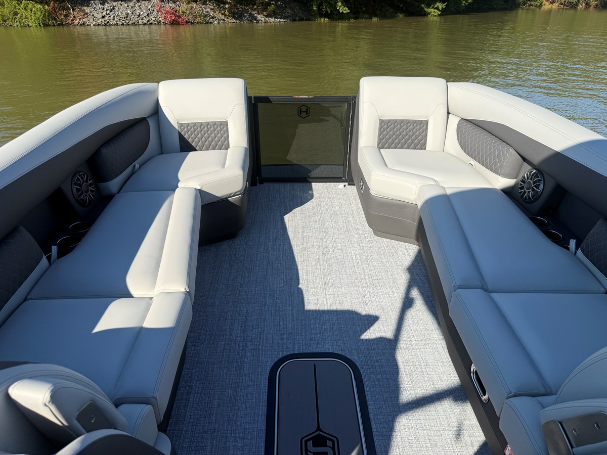 2027 Harris Sunliner 250 43