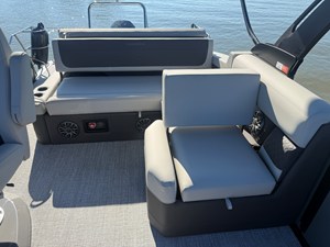 2027 Harris Sunliner 250 29