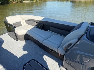 2027 Harris Sunliner 250 42