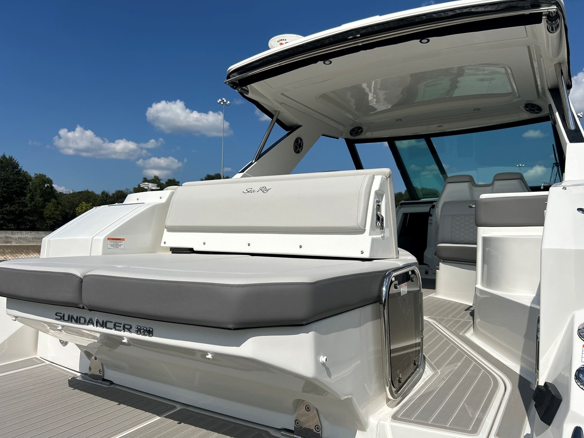 2027 Sea Ray Sundancer 320 6