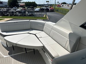 2027 Sea Ray Sundancer 320 15
