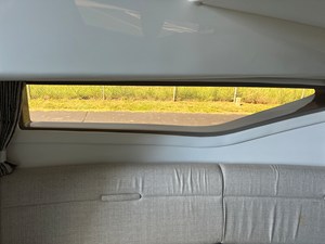 2027 Sea Ray Sundancer 320 36