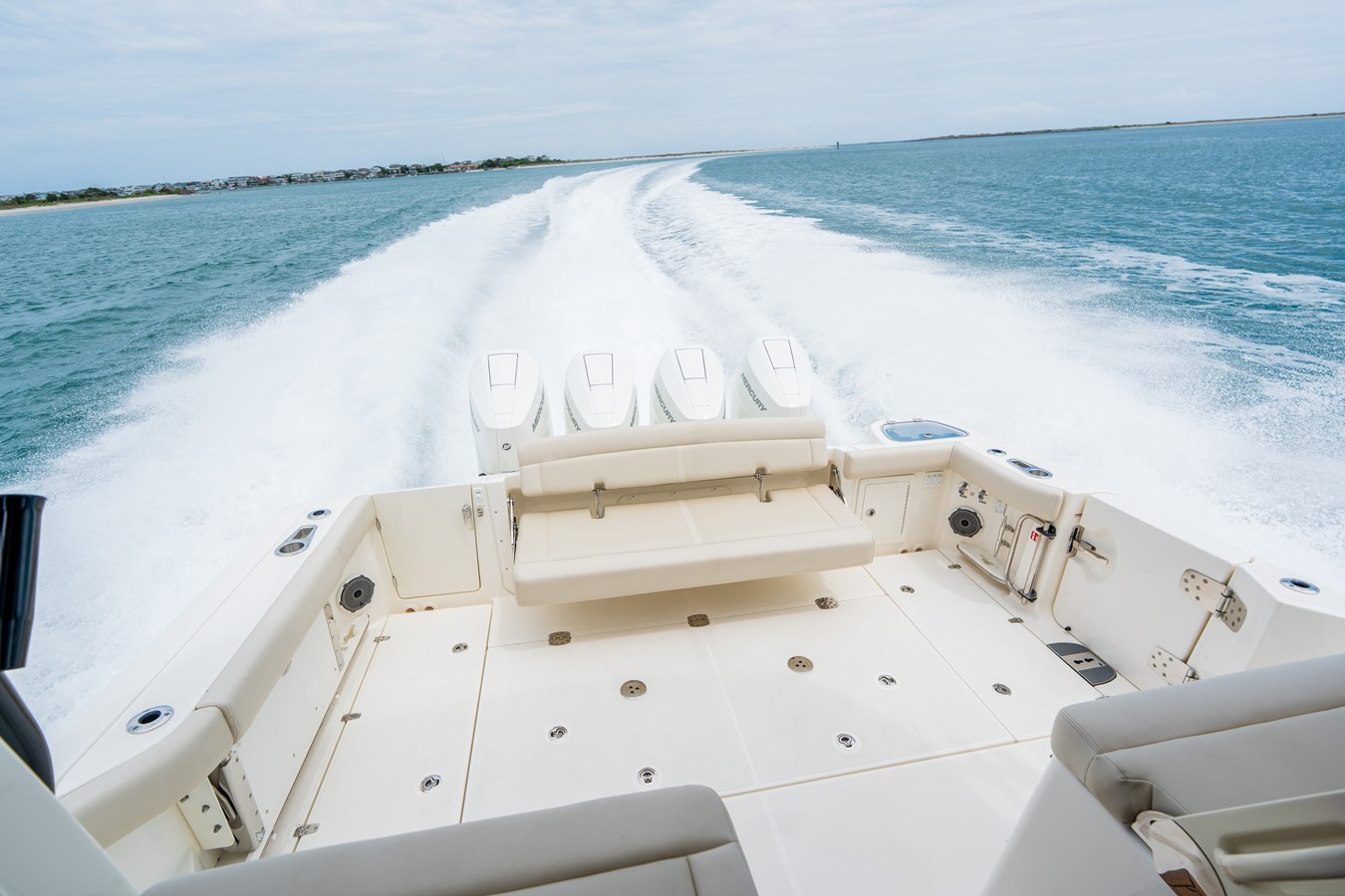 2026 Boston Whaler 405 Conquest 8