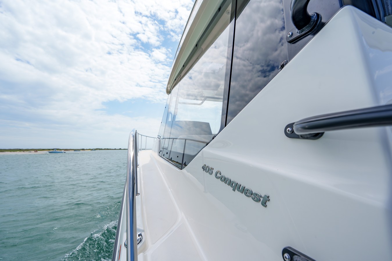 2026 Boston Whaler 405 Conquest 16