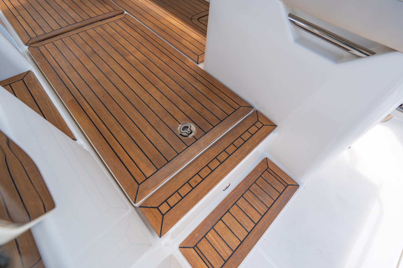 2026 Boston Whaler 405 Conquest 19