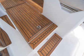 2026 Boston Whaler 405 Conquest 19
