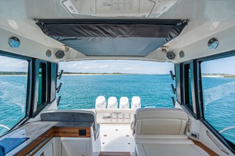 2026 Boston Whaler 405 Conquest 25
