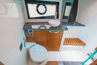2026 Boston Whaler 405 Conquest 38