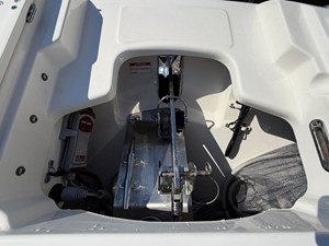 2017 Boston Whaler 230 VANTAGE 25