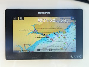 2017 Boston Whaler 230 VANTAGE 36