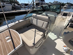 2017 Boston Whaler 230 VANTAGE 55