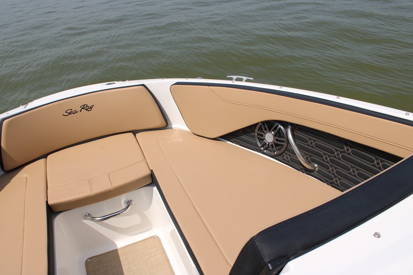 2026 Sea Ray SPX 210 36